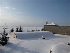 Zastřešení bazénů v zimě, pod sněhem
